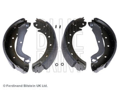 Bremsbackensatz Hinterachse für FORD NISSAN MAVERICK SERENA TERRANO II VAN Van